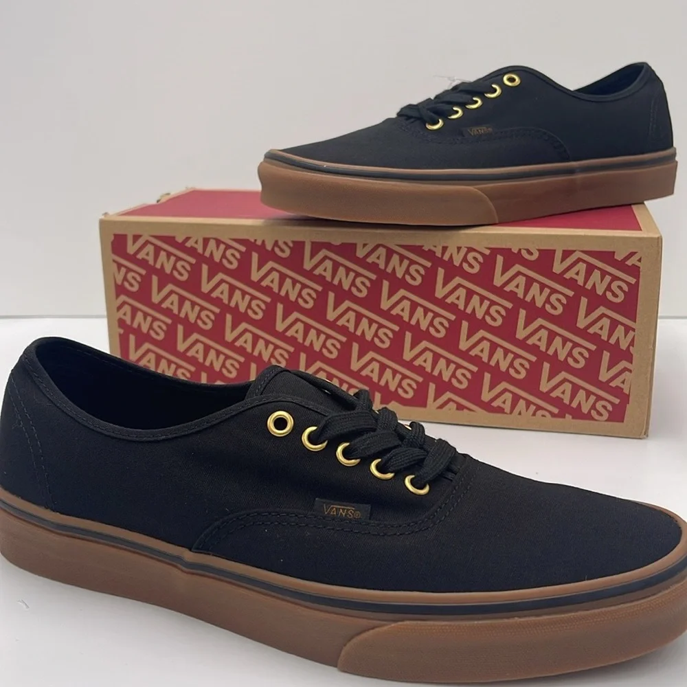 Vans WMNS Black Canvas Sneakers Authentic
Black/Rubber
VN000TSVBXH - Picture 1 of 16